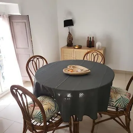 Proche Maison Carree 아파트