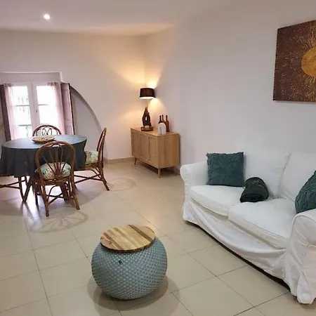 Proche Maison Carree Apartmán