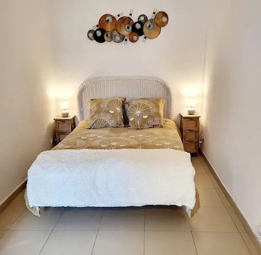 Proche Maison Carree Apartment