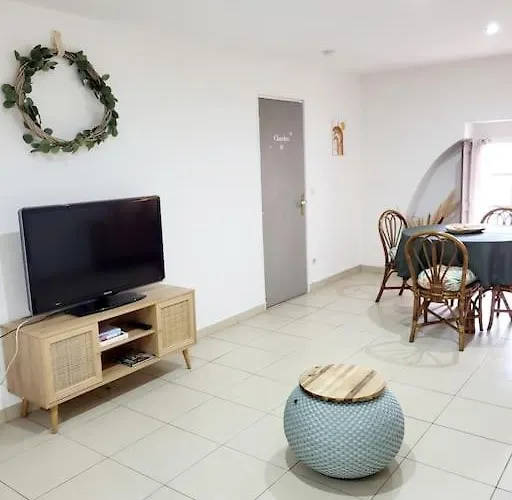 Proche Maison Carree Nimes